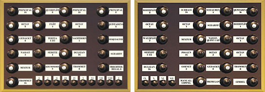 [bild] Hus/Schnitger-orgeln i Stade ~ Registerdisplayer för dubbelskärmvisning